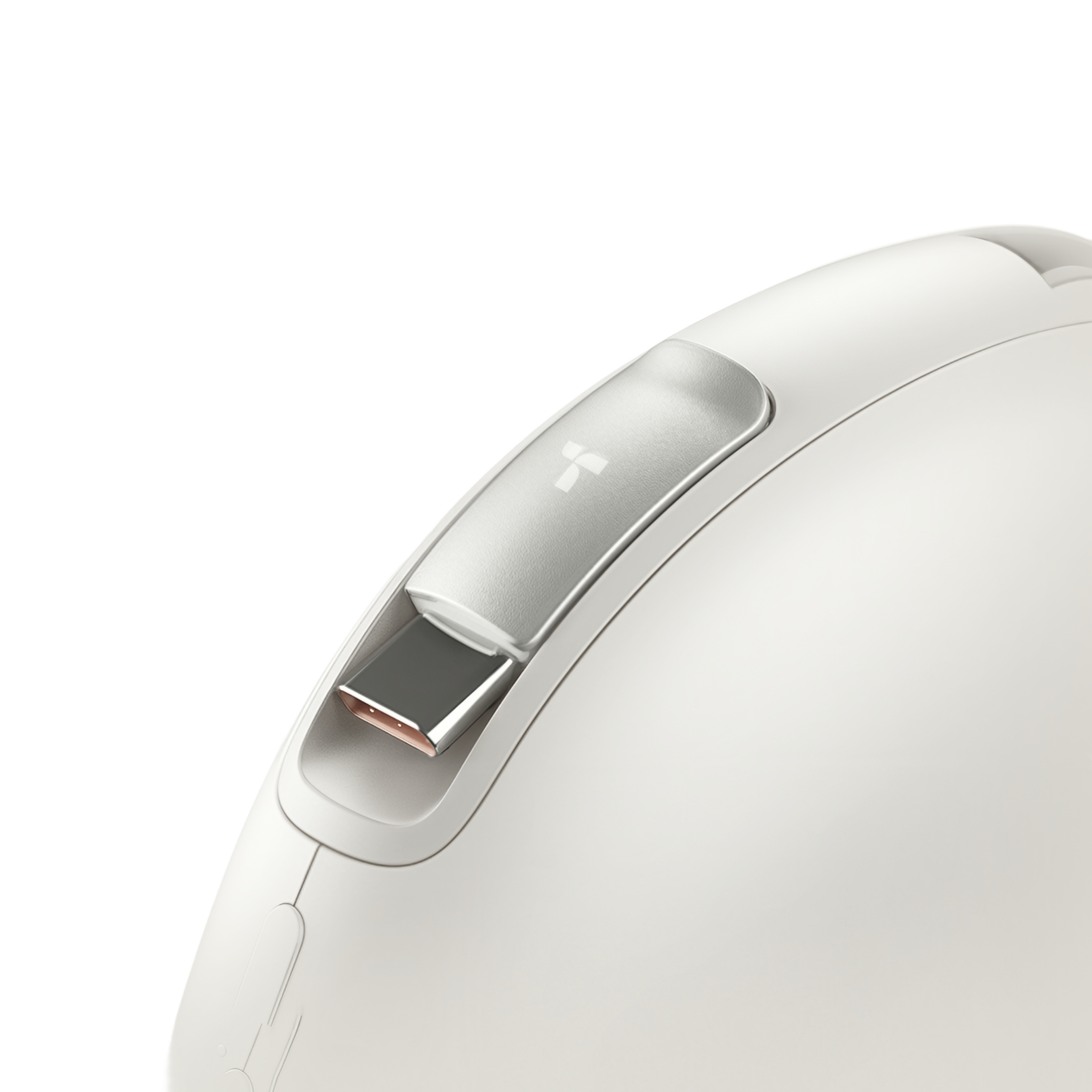 charging_Pebble PB_product_04_beab4558 7714 40cd b1af 186ef70e8b77
